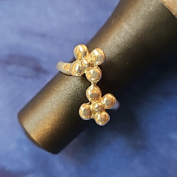 Jewelry - Sterling Silver | 925 | 4 Petaled | 2 flower Ring | Size 7